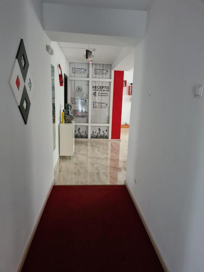 Pensiunea Riccardo Brașov Exterior foto